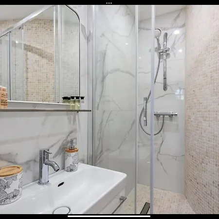 Jolie Cosy Proche Sur Juan Les Pins Апартаменти Антіб