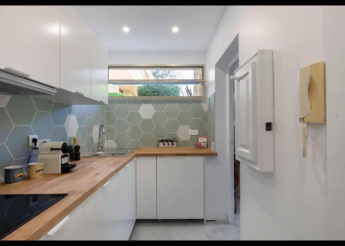 Jolie Cosy Proche Sur Juan Les Pins *