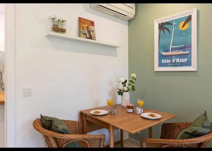 Jolie Cosy Proche Sur Juan Les Pins *