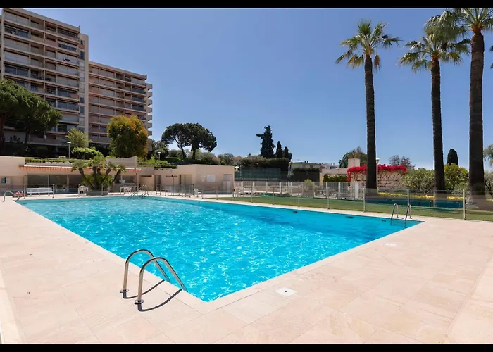 Jolie Cosy Proche Sur Juan Les Pins